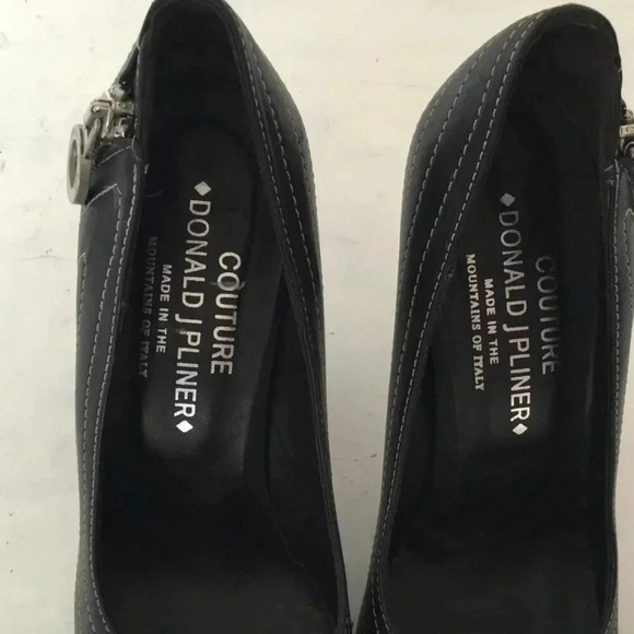 Couture Donald J Pliner Della Black  Leather Zippered Heel SZ  7.5 M - Picture 10 of 14